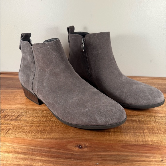 Michael Kors Grey Suede Ankle Boots Size 11 - Picture 10 of 10